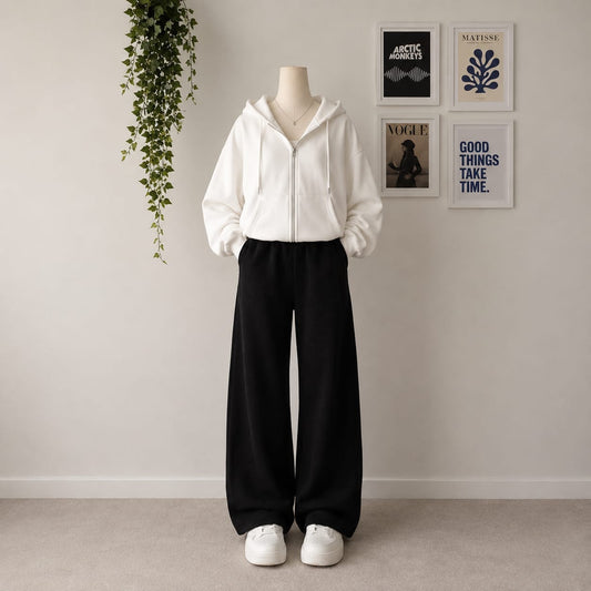 White Zipper With Black Flapper